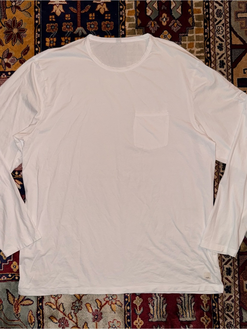 Vuori White Long-Sleeve Pocket Tee